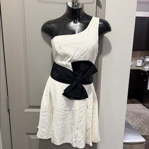 Jay Godfrey off white cream black bow one shoulder mini flare skater dress 4 S